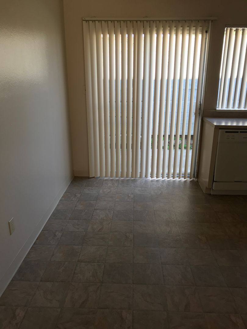 Apartment for rent at 601 W Granger Ave, Modesto, CA 95350