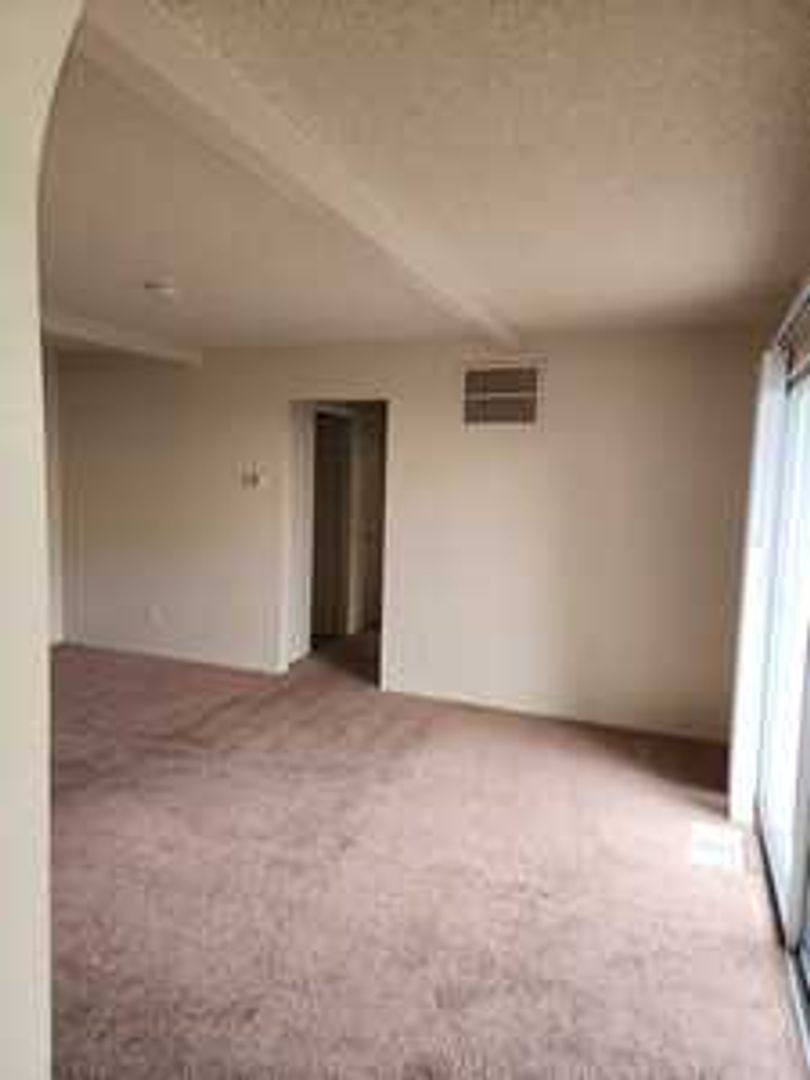 Apartment for rent at 1301-1309 Ensenada Dr, Modesto, CA 95355
