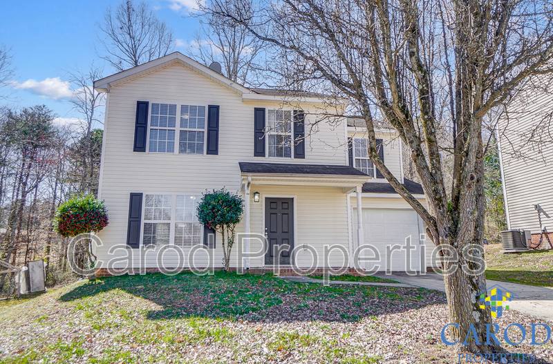 House for rent at 1015 Alston Hills Dr, Charlotte, NC 28214