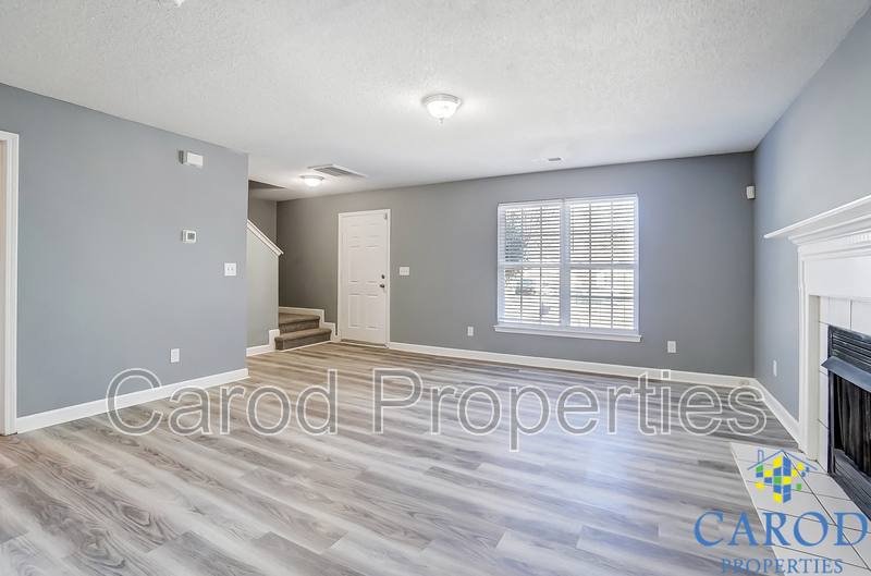 House for rent at 1015 Alston Hills Dr, Charlotte, NC 28214