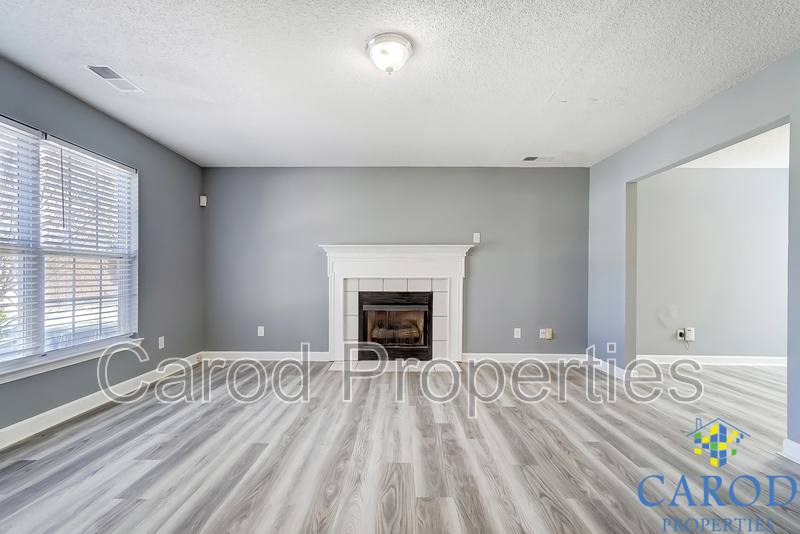 House for rent at 1015 Alston Hills Dr, Charlotte, NC 28214