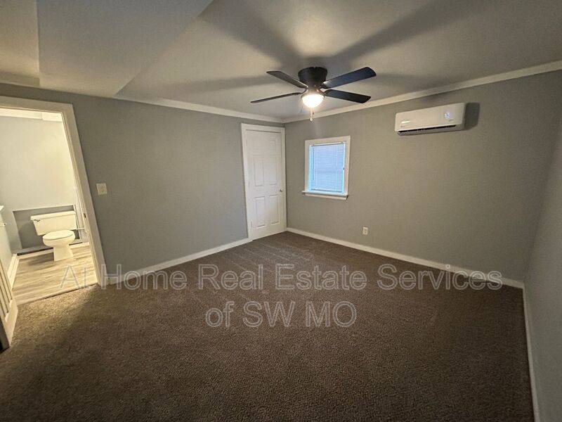 House for rent at 729 E Garfield St, Springfield, MO 65803