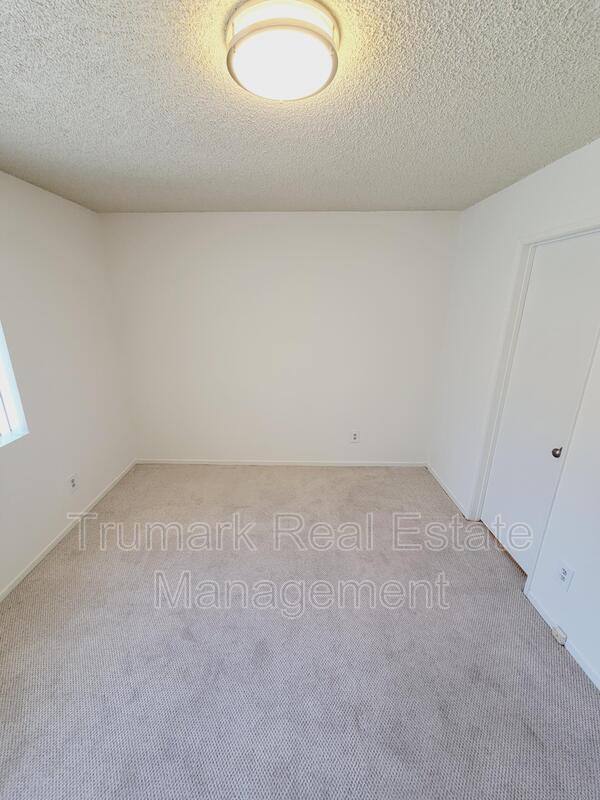 Townhouse for rent at 553 E Orange Grove #D, Burbank, CA 91501
