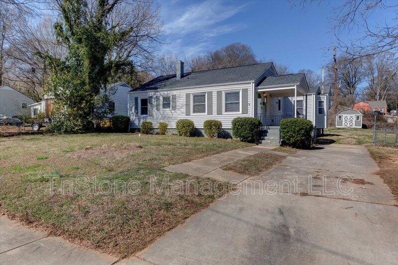 House for rent at 1242 Fordham Rd, Charlotte, NC 28208