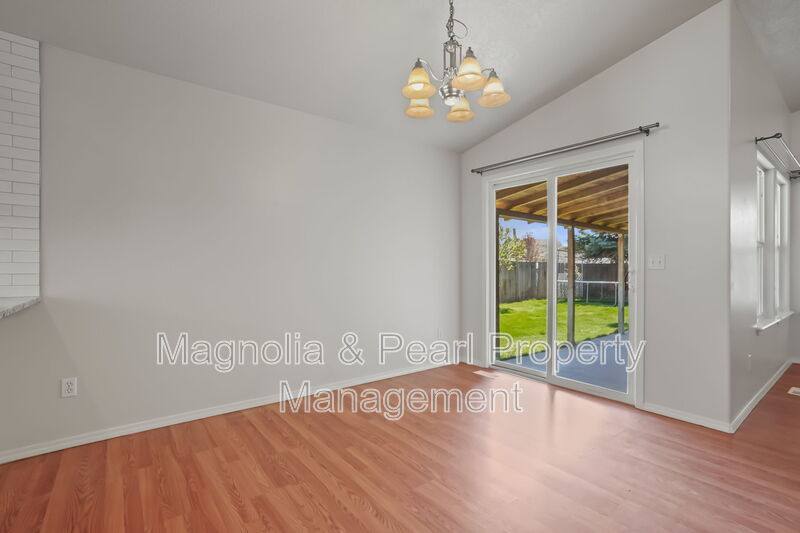 House for rent at 979 Peregrine Dr, Middleton, ID 83644