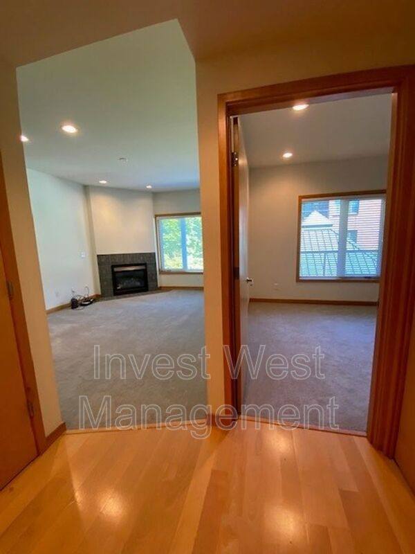 Condo for rent at 300 W 8th St #307, Vancouver, WA 98660