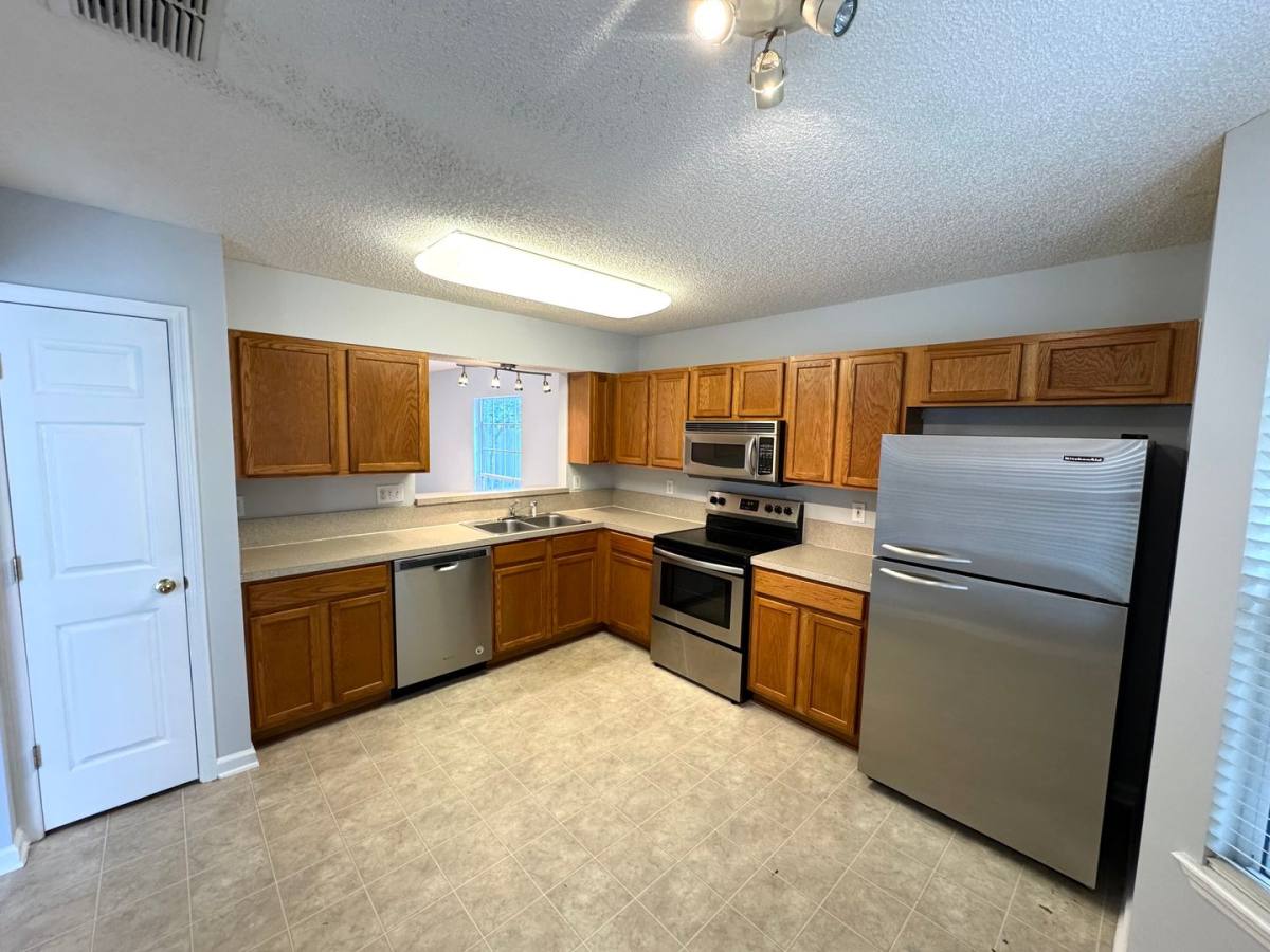 House for rent at 696 Hampton Downs Court, Saint Johns, FL 32259