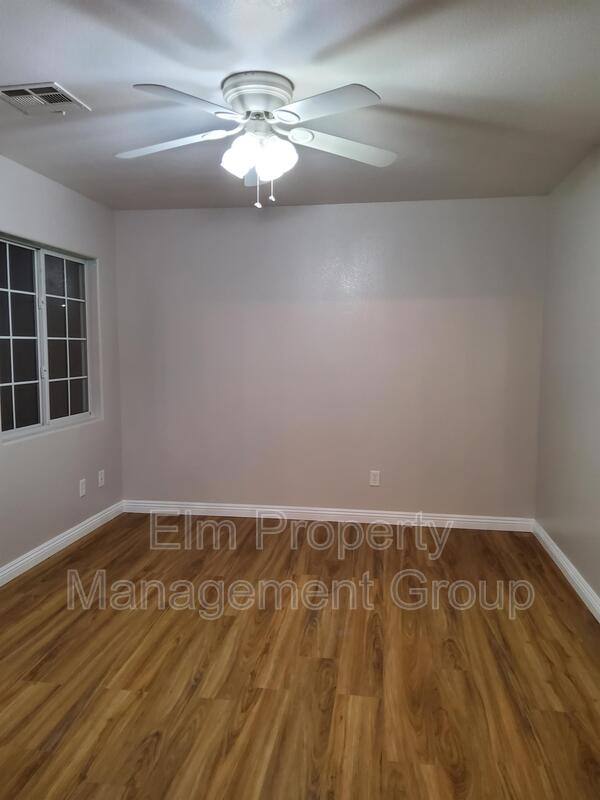 Townhouse for rent at 991 Sable Chase Place, Henderson, NV 89011