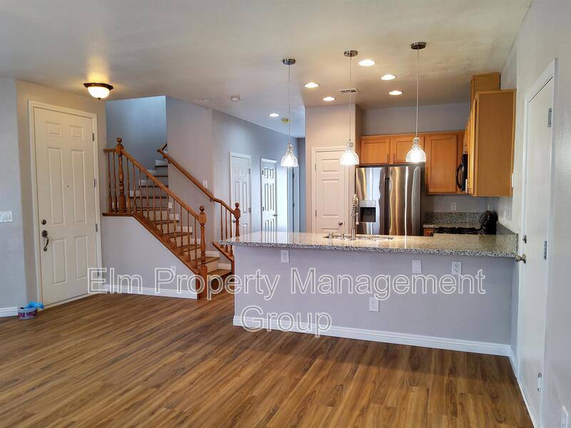 Townhouse for rent at 991 Sable Chase Place, Henderson, NV 89011