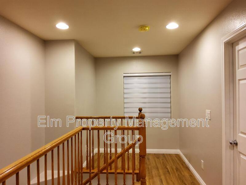 Townhouse for rent at 991 Sable Chase Place, Henderson, NV 89011