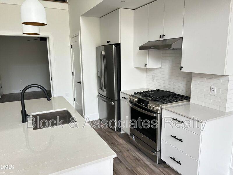 Condo for rent at 615-112 Daniels St, Raleigh, NC 27605