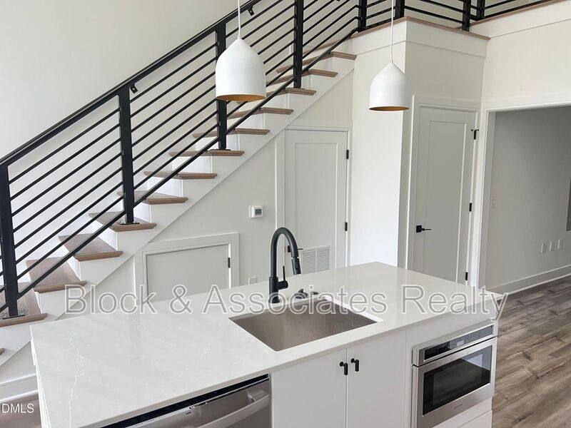 Condo for rent at 615-112 Daniels St, Raleigh, NC 27605