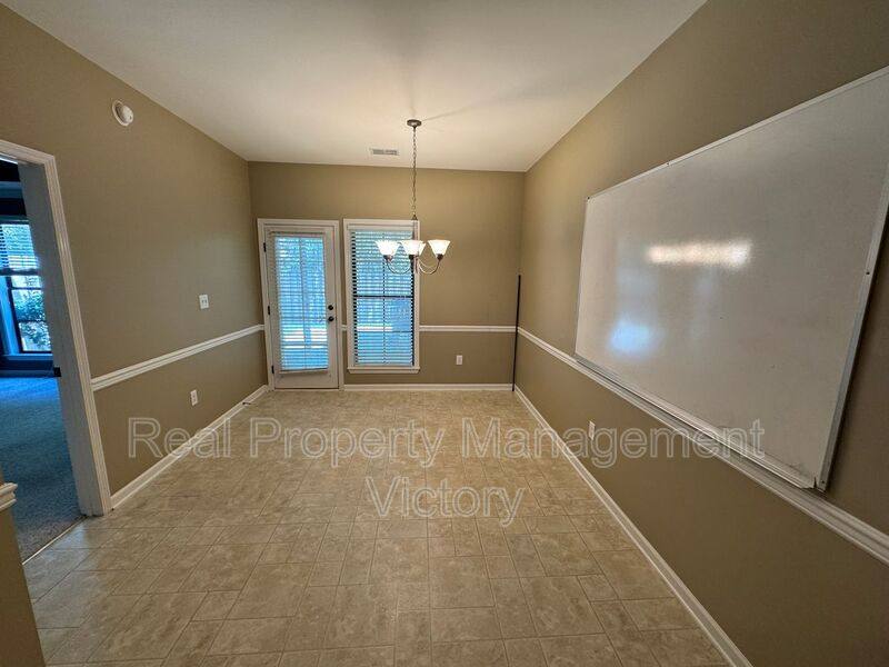 Townhouse for rent at 4248 Ashwood Cove, Birmingham, AL 35216