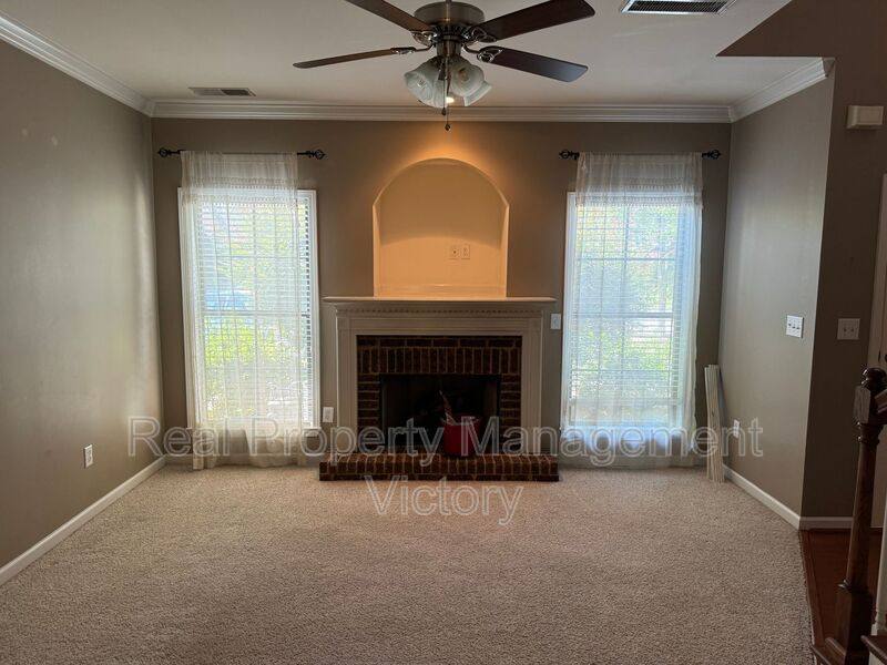 Townhouse for rent at 4248 Ashwood Cove, Birmingham, AL 35216