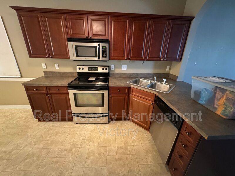 Townhouse for rent at 4248 Ashwood Cove, Birmingham, AL 35216