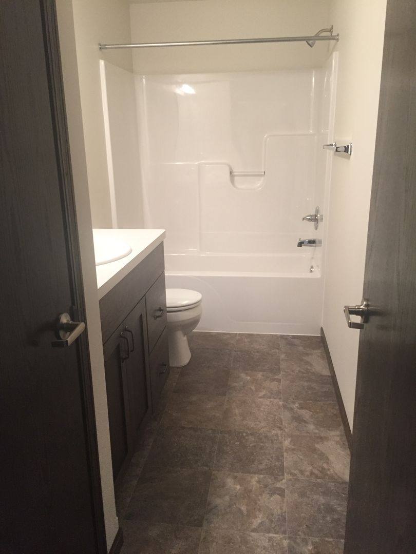 House for rent at 911 Eaglewood Ave, West Fargo, ND 58078
