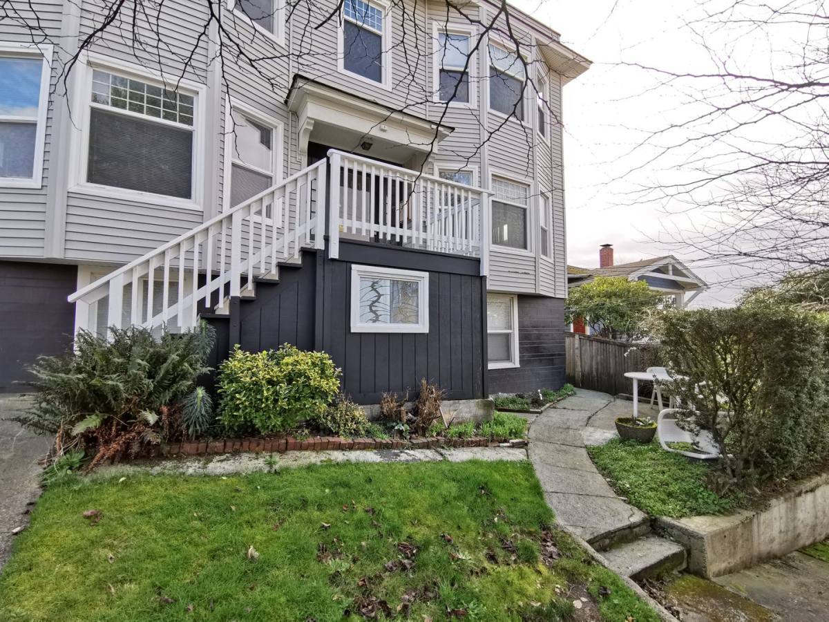 Apartment for rent at 901 W Howe St, Seattle, WA 98119