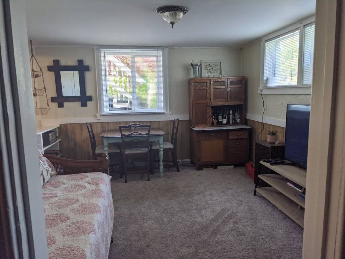 Apartment for rent at 901 W Howe St, Seattle, WA 98119