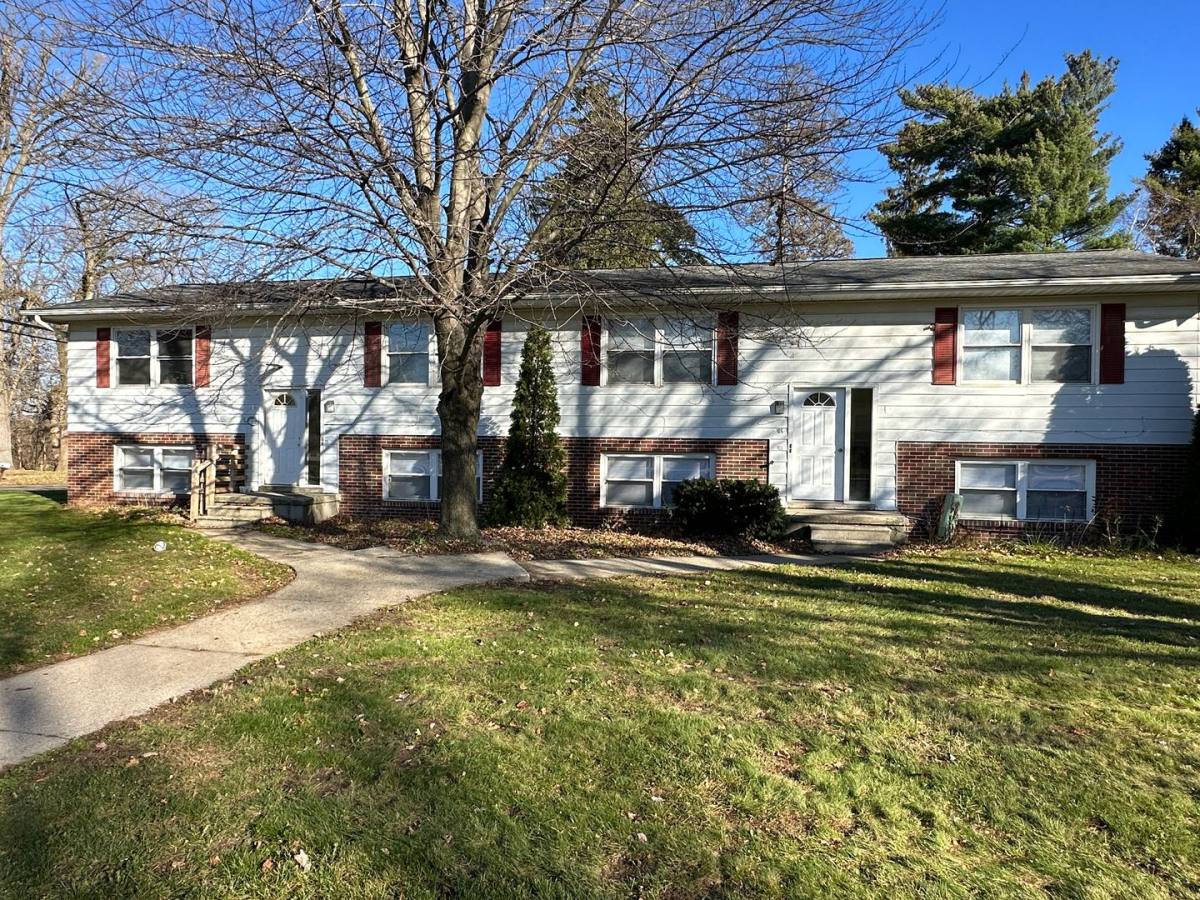 Apartment for rent at 103-111 John St, Parma, MI 49269