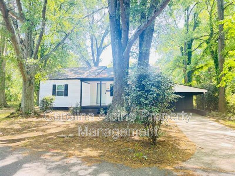 House for rent at 604 Park Ave, Shelby, NC 28150