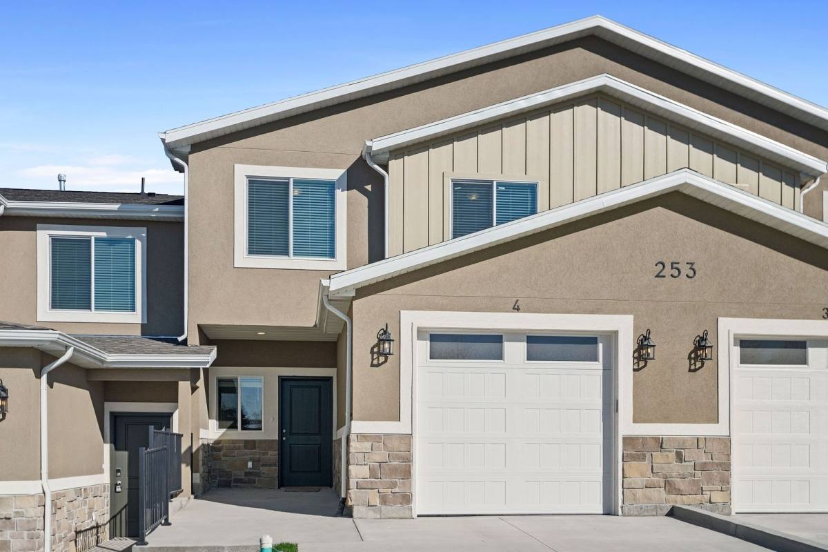 Townhouse for rent at 253 E 550 N, Richmond, UT 84333