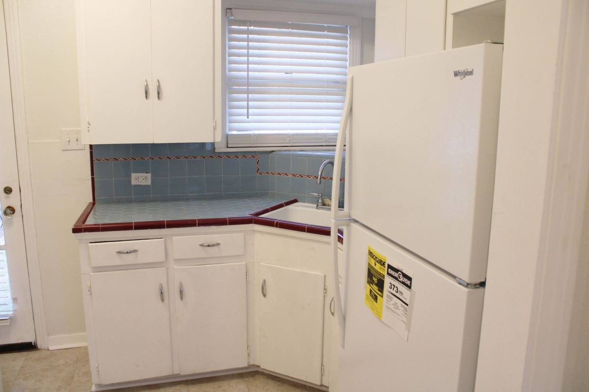Townhouse for rent at 2825 W Woodlawn Ave, San Antonio, TX 78228