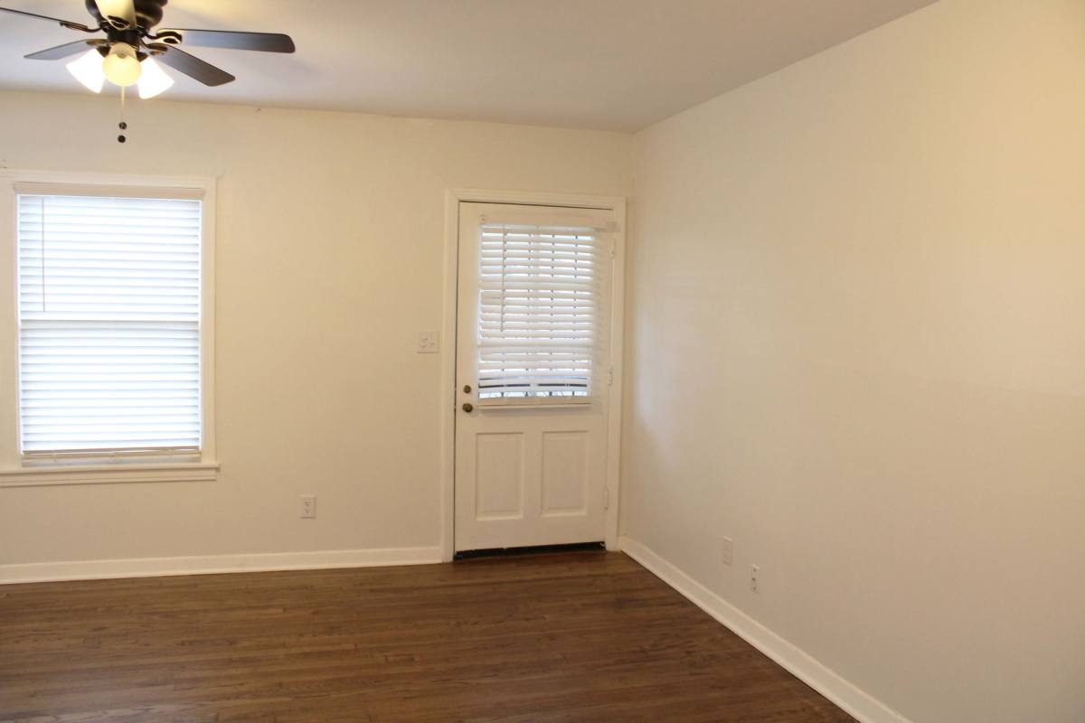 Townhouse for rent at 2825 W Woodlawn Ave, San Antonio, TX 78228