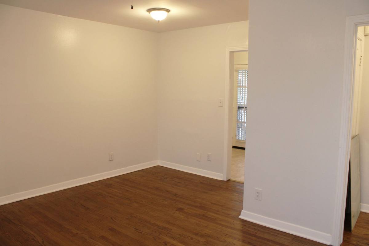 Townhouse for rent at 2825 W Woodlawn Ave, San Antonio, TX 78228