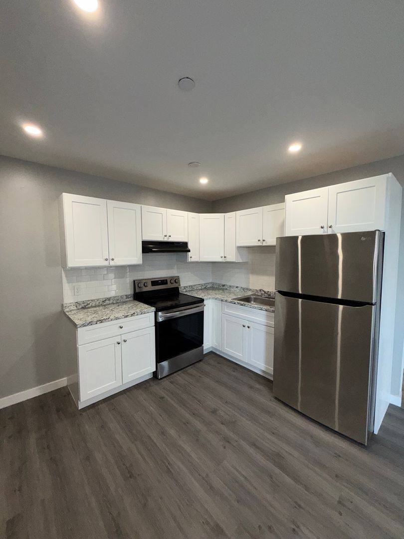 Apartment for rent at 216 Central Stree, Lowell, MA 01852