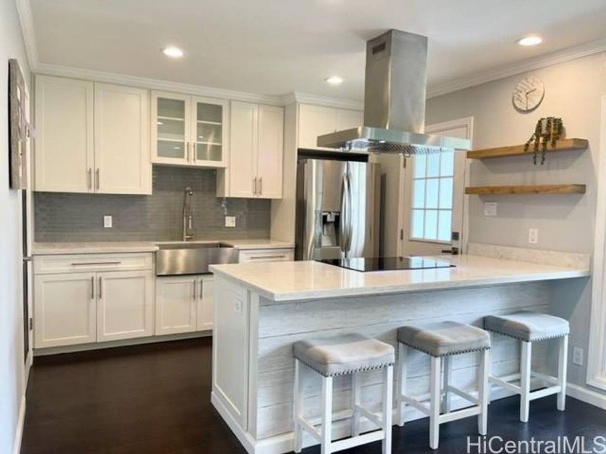 Townhouse for rent at 98-843 Kaonohi St, Aiea, HI 96701