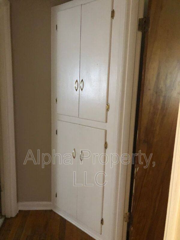 House for rent at 300-B Amherst Dr, Spartanburg, SC 29306