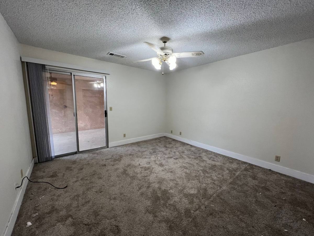 House for rent at 1656 E N Way, Dinuba, CA 93618