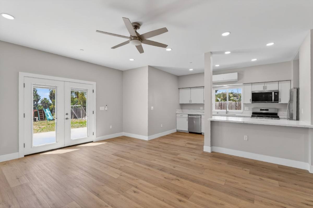 Apartment for rent at 1520 Independence Way, Vista, CA 92084