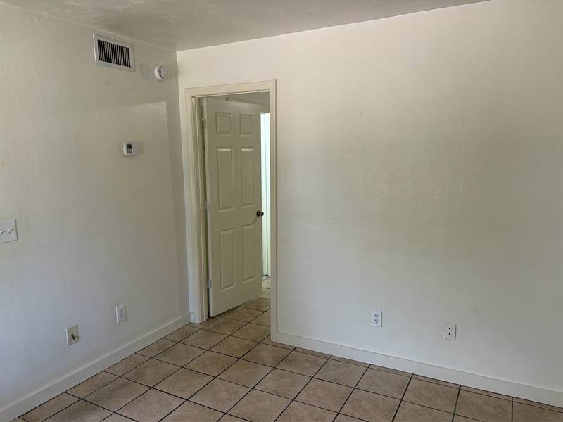 Apartment for rent at 215 Lovelace Dr #11, Tallahassee, FL 32304