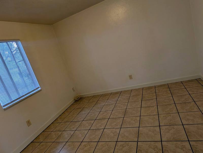 Apartment for rent at 215 Lovelace Dr #11, Tallahassee, FL 32304