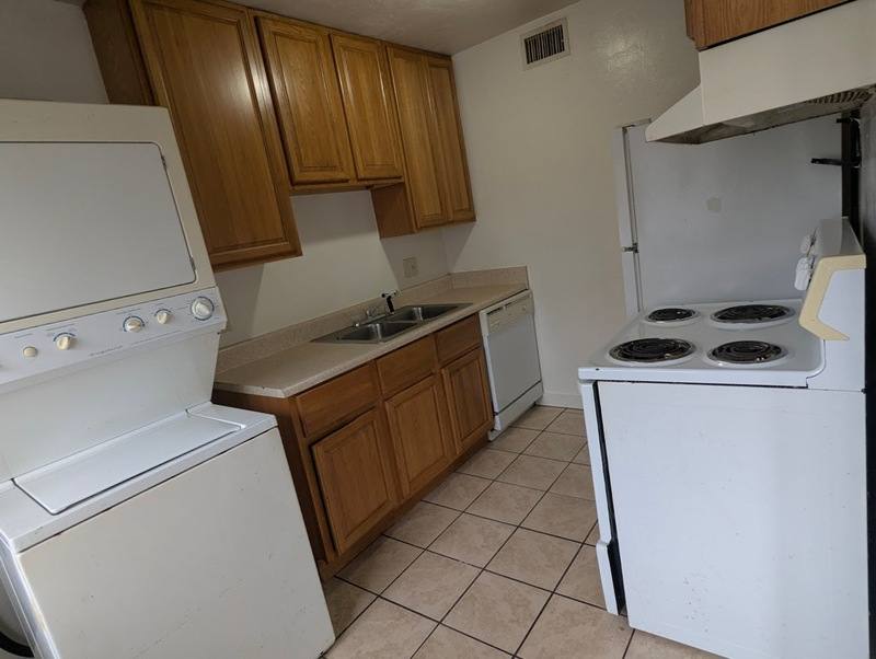 Apartment for rent at 215 Lovelace Dr #11, Tallahassee, FL 32304