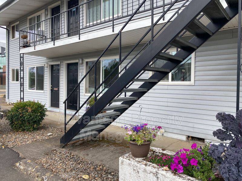 Apartment for rent at 365 Jackson #9, Monmouth, OR 97361