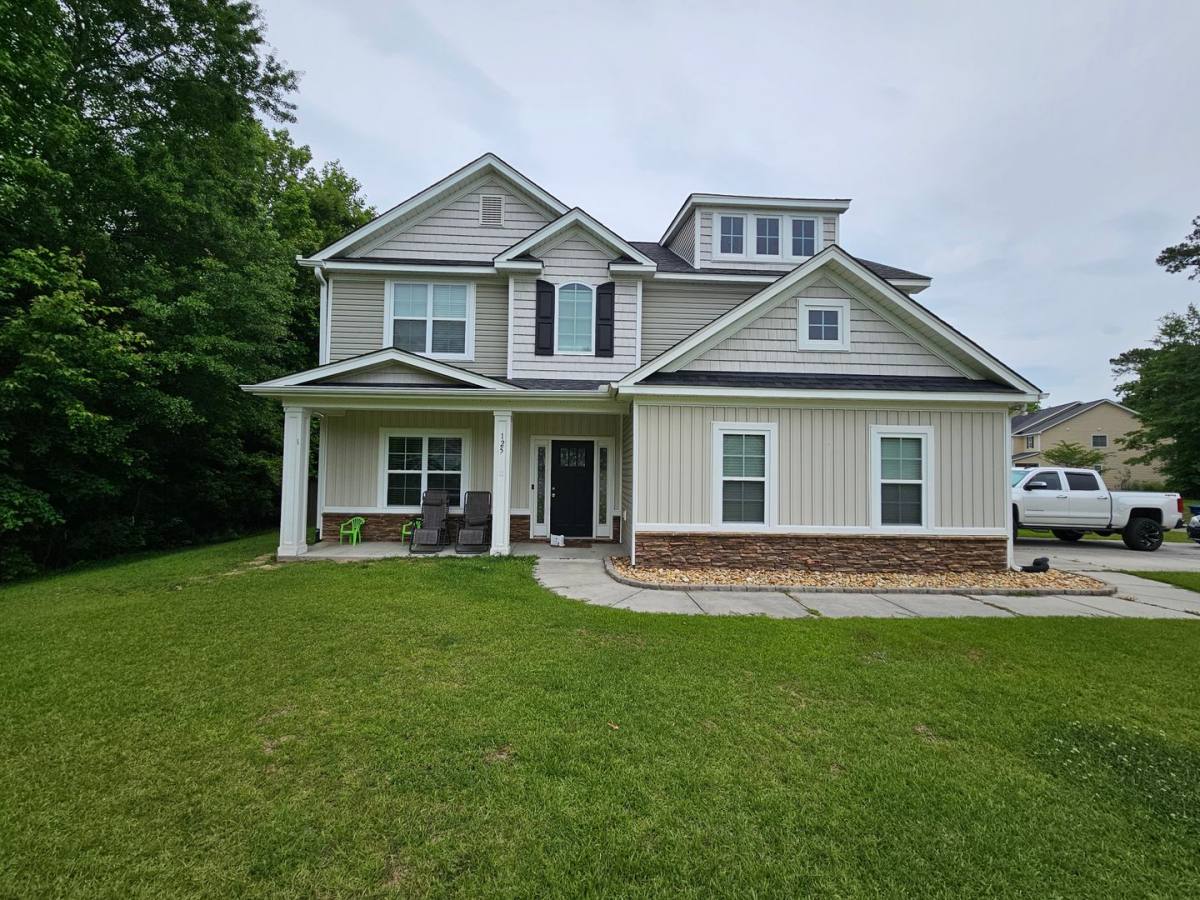House for rent at 125 Navy Blue Dr, Jacksonville, NC 28540