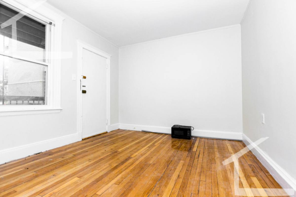House for rent at 1626B Commonwealth Ave, Brighton, MA 02135