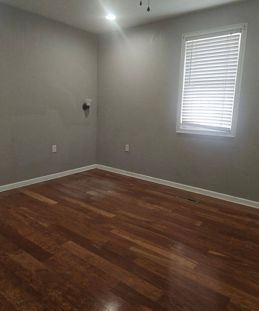 Apartment for rent at 133 S Chicago Ave, Rockford, IL 61104