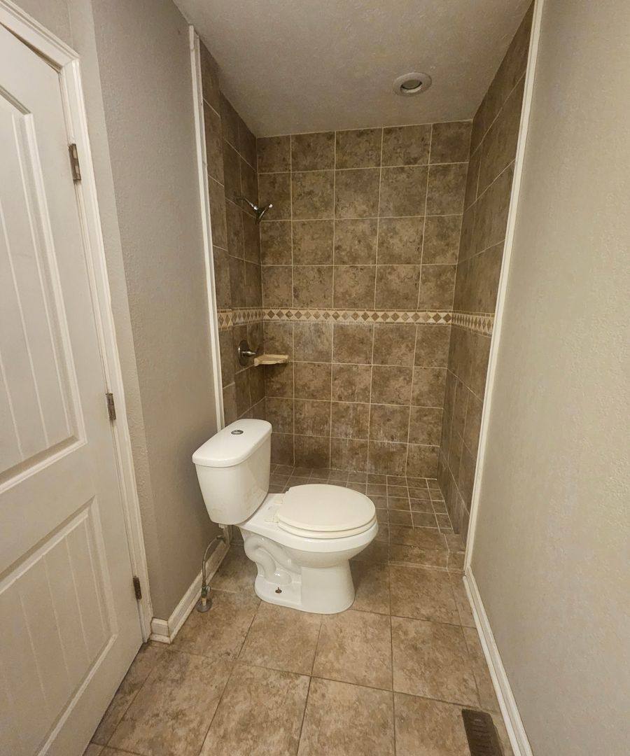 Apartment for rent at 133 S Chicago Ave, Rockford, IL 61104