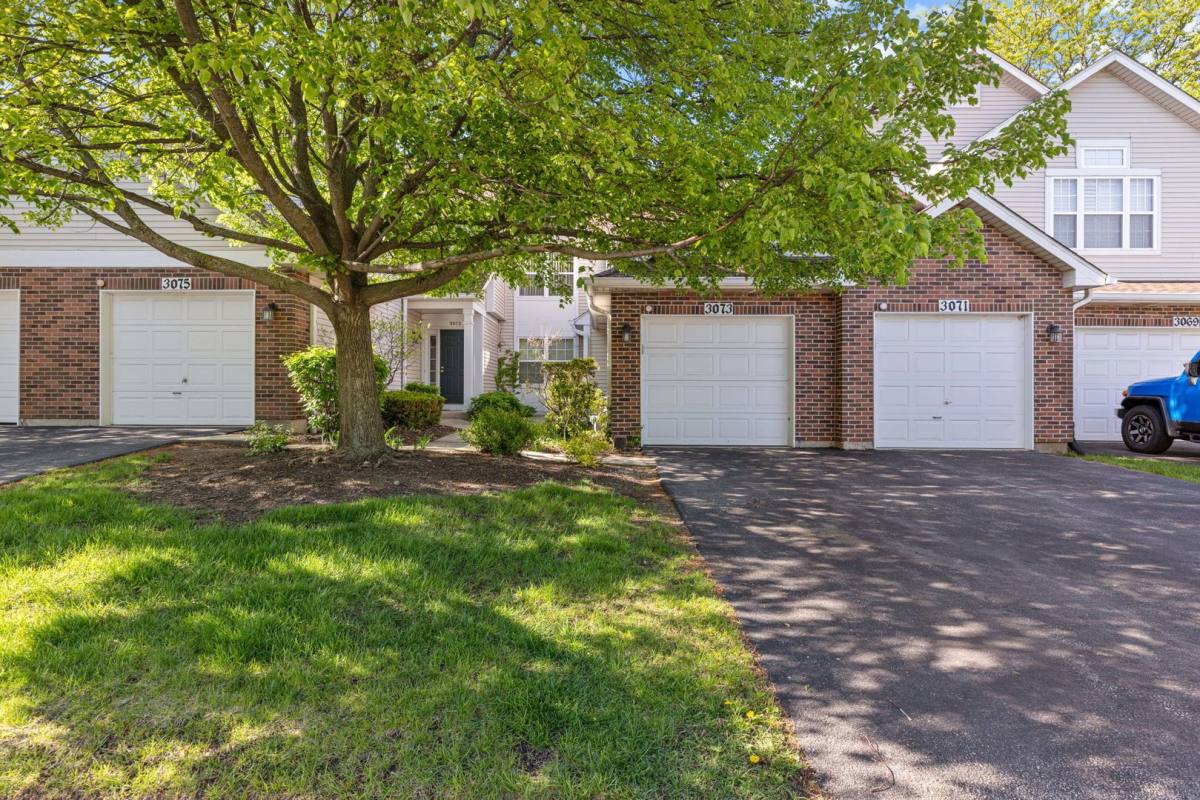 Townhouse for rent at 3073 Kentshire Circle, Naperville, IL 60564