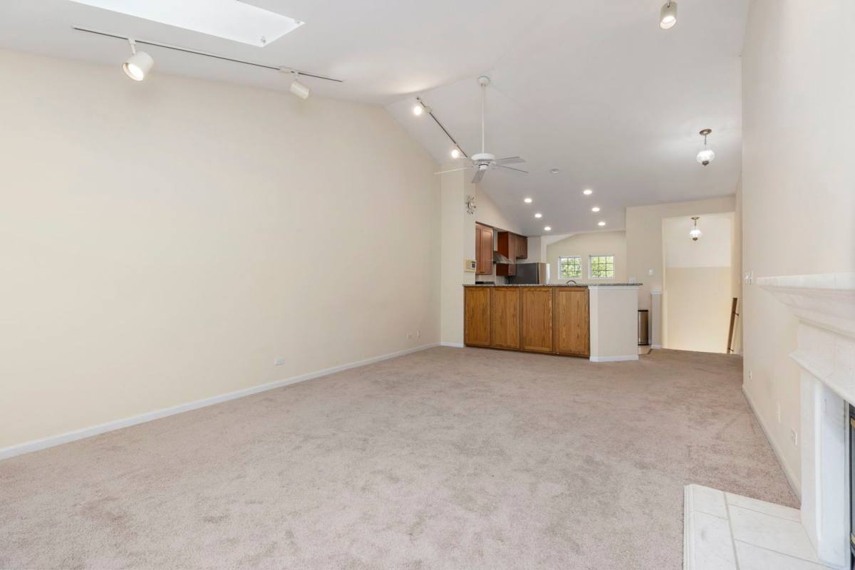 Townhouse for rent at 3073 Kentshire Circle, Naperville, IL 60564