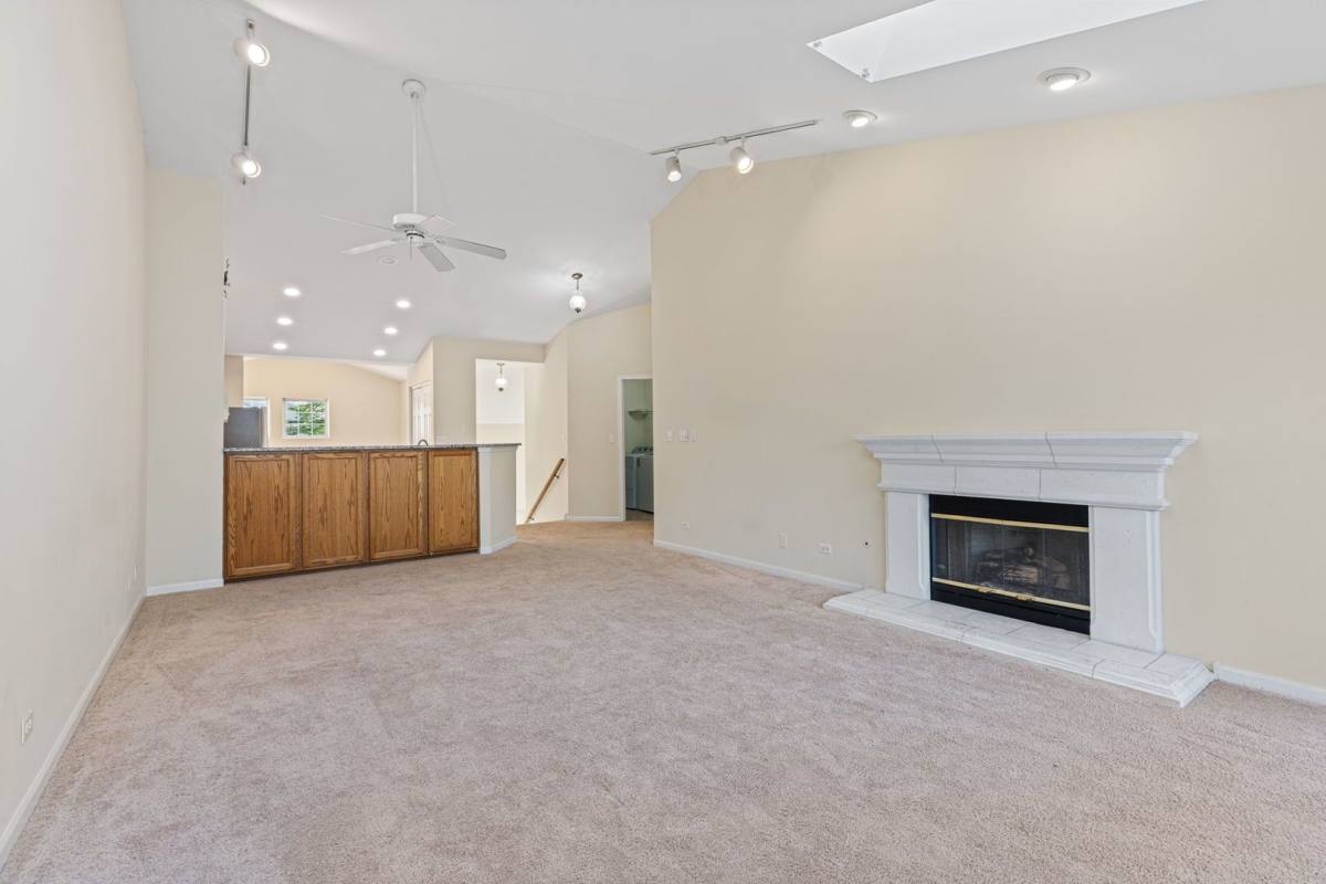 Townhouse for rent at 3073 Kentshire Circle, Naperville, IL 60564