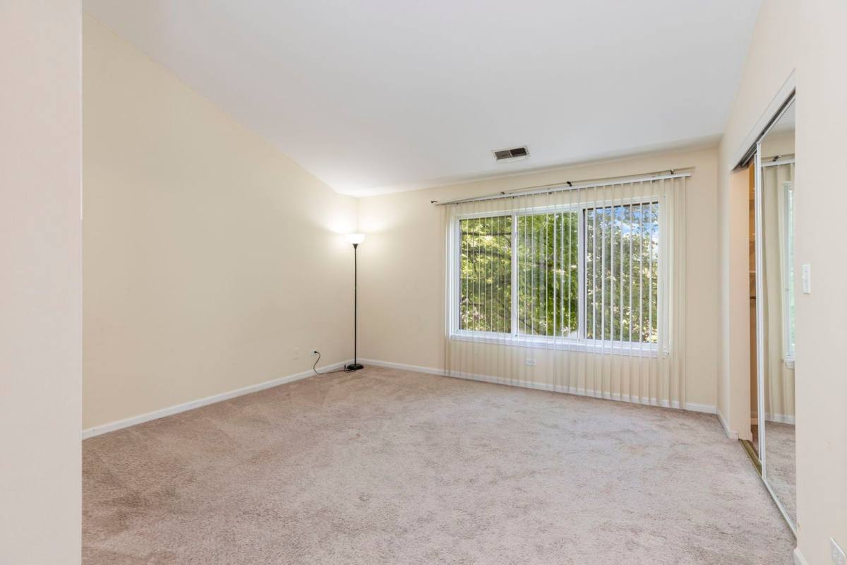 Townhouse for rent at 3073 Kentshire Circle, Naperville, IL 60564