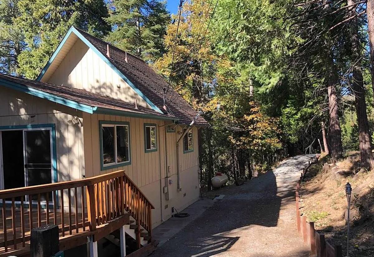 House for rent at 22400 Broken Bough Lane, Twain Harte, CA 95383