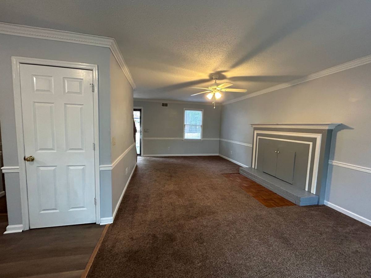 Townhouse for rent at 1 Crescent Lane, Columbia, SC 29212