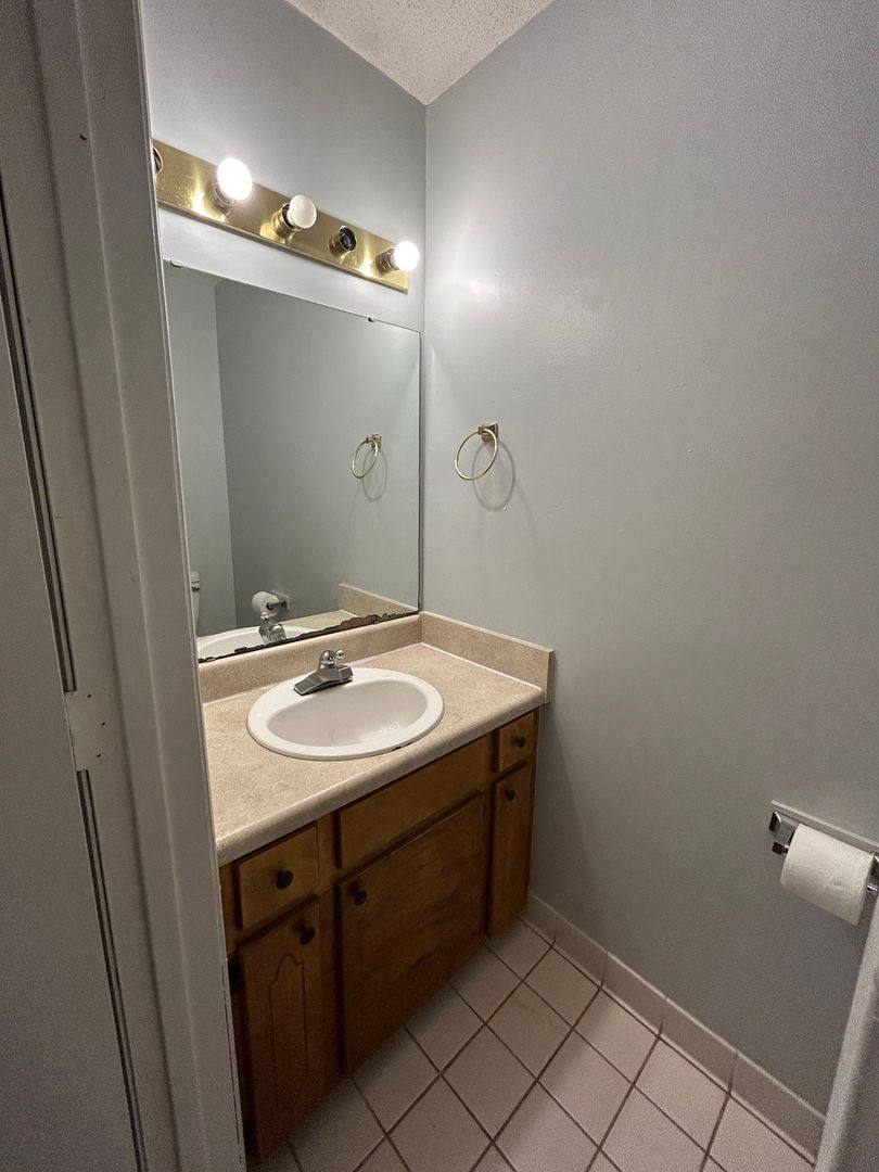 Townhouse for rent at 1 Crescent Lane, Columbia, SC 29212