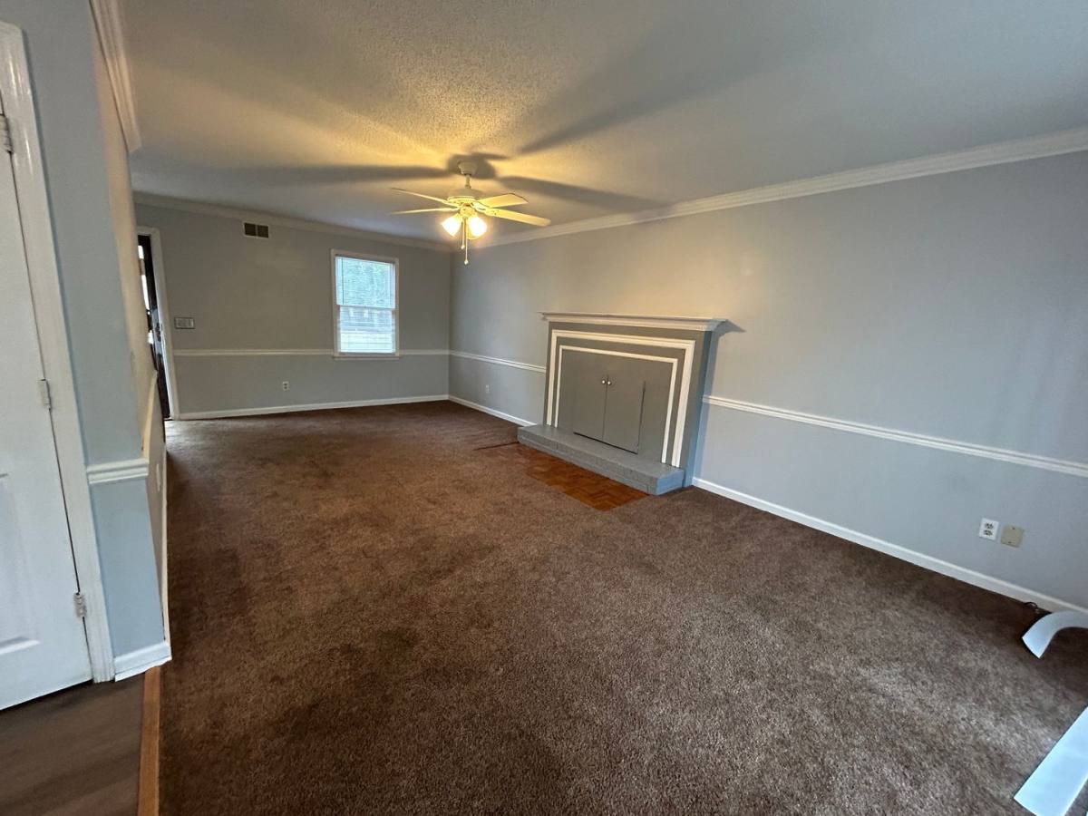 Townhouse for rent at 1 Crescent Lane, Columbia, SC 29212