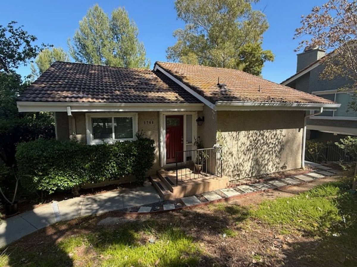 House for rent at 5708 Camelia Lane, Oak Park, CA 91377